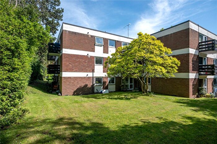 1 Bedroom Apartment For Sale In Wake Green Park, Moseley, Birmingham, B13