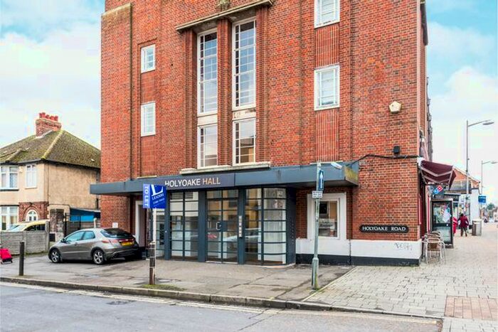 1 Bedroom Flat To Rent In Holyoake Hall, Headington, OX3