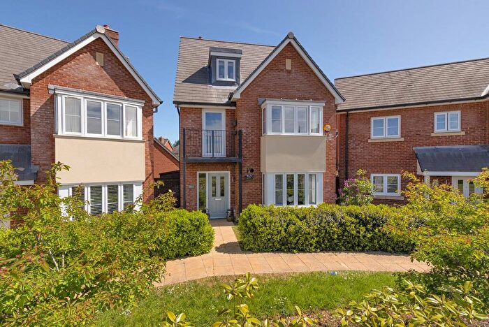 4 Bedroom Detached House For Sale In Beacon Avenue, Kings Hill, ME19