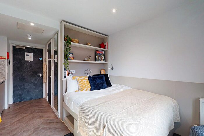 Studio To Rent In Lambeth Road, London, SE1