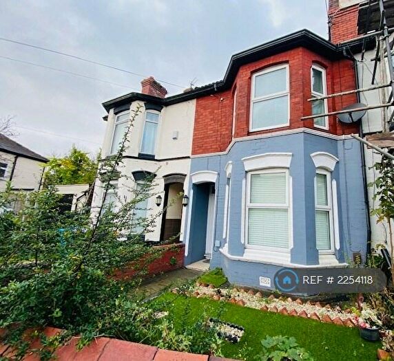 4 Bedroom Semi-Detached House To Rent In Warbreck Road, Liverpool, L9