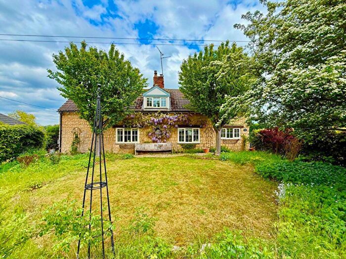 3 Bedroom Cottage For Sale In Quintessential English Country Cottage And Gardens, NG33