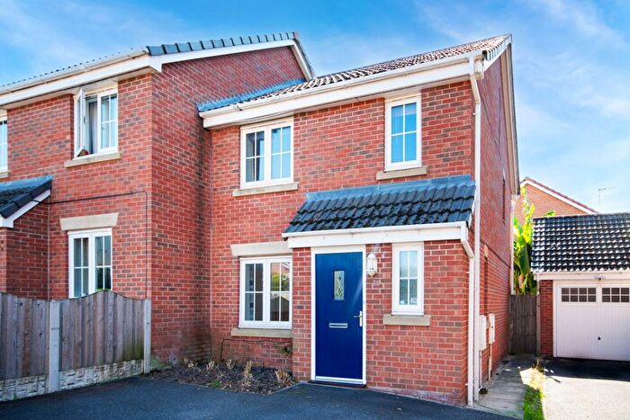 3 Bedroom Semi-Detached House For Sale In Whinney Moor Way, Retford, DN22