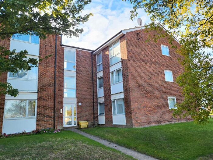1 Bedroom Flat To Rent In Scott Close, Royston, Herts, SG8