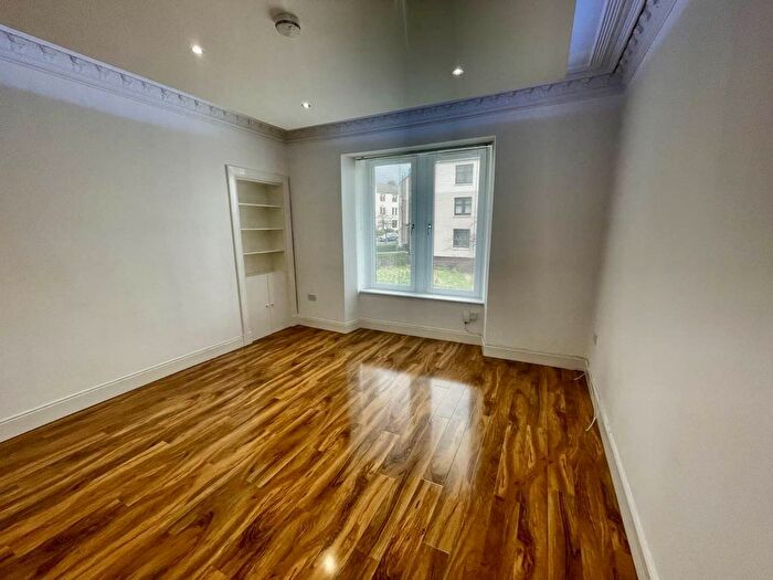 1 Bedroom Flat To Rent In Strathmartine Road, Dundee, DD3