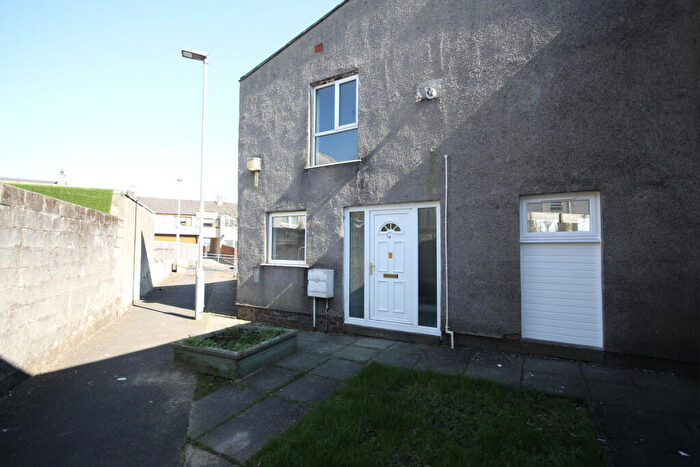 5 Bedroom End Of Terrace House To Rent In Mossgiel Road, Glasgow, G67
