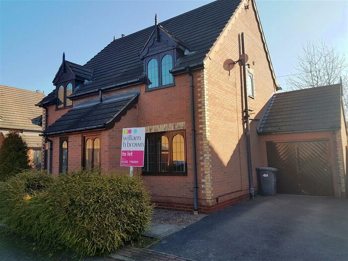 2 Bedroom House To Rent In Idle Court, Bawtry, Doncaster, DN10