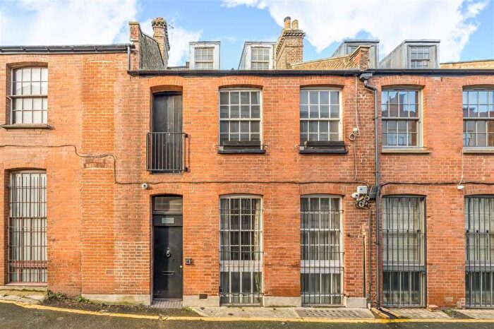 3 Bedroom Property For Sale In Gibraltar Walk, Bethnal Green, E2