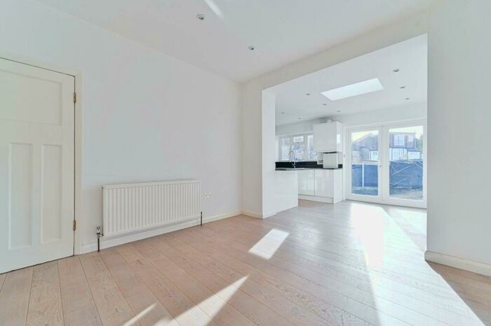 3 Bedroom Terraced House To Rent In Houston Road, Forest Hill, London, SE23