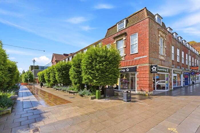 1 Bedroom Apartment To Rent In Wigmores South, Welwyn Garden City, Hertfordshire, AL8