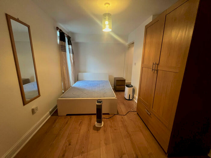 Studio To Rent In Clarence Road, Hackney, E5