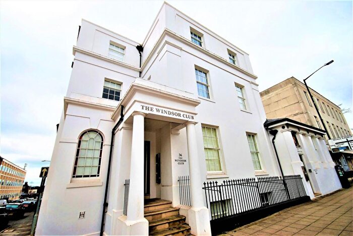 1 Bedroom Flat To Rent In Windsor Club, Windsor Street, Leamington Spa, CV32