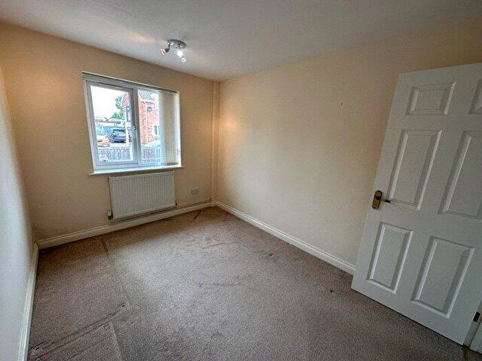 2 Bedroom Bungalow To Rent In Trent Way, Newark, Nottinghamshire, NG24