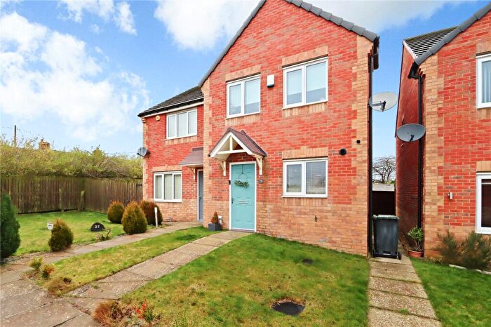 3 Bedroom Semi-Detached House For Sale In Dewhirst Close, Leadgate, Consett, Durham, DH8