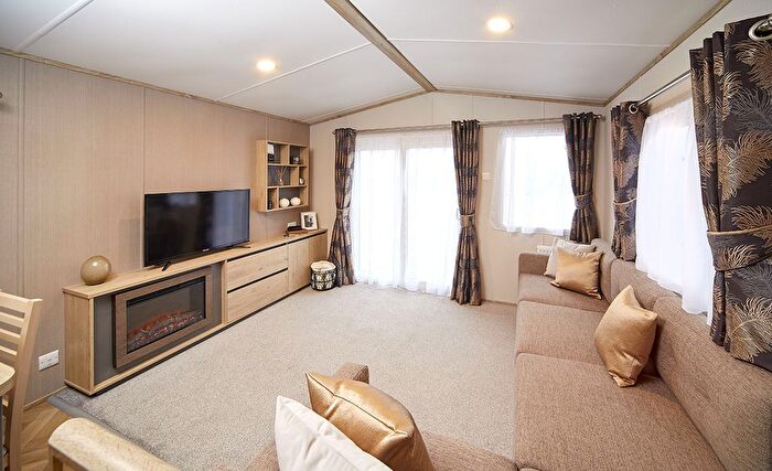 2 Bedroom Mobile/park Home For Sale In Cockburnspath, TD13