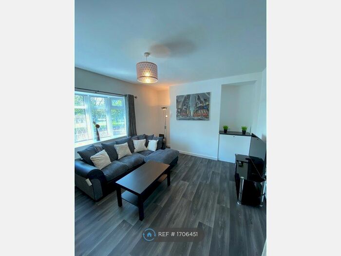 3 Bedroom Semi-Detached House To Rent In Bolam Street, Gateshead, NE8