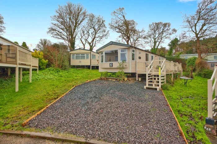 2 Bedroom Park Home For Sale In Watchet, TA23