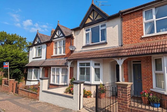 2 Bedroom Terraced House To Rent In Woking, Surrey, GU22