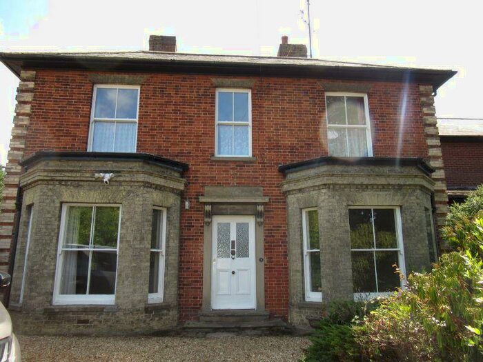 4 Bedroom Character Property To Rent In Wootton Rd, King's Lynn, PE30
