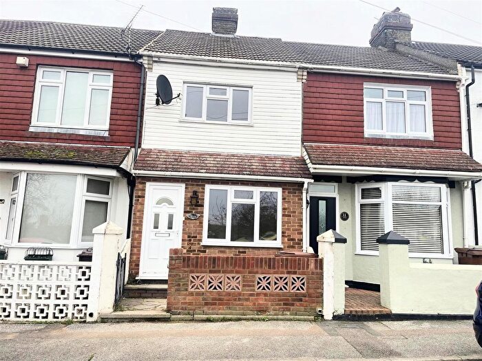 3 Bedroom Terraced House To Rent In Imperial Road, Gillingham, ME7