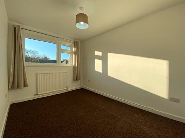 3 Bedroom Detached Bungalow For Sale In Ingram Avenue, Aylesbury, HP21