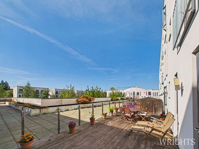 1 Bedroom Flat For Sale In Penn Way, Welwyn Garden City, AL7
