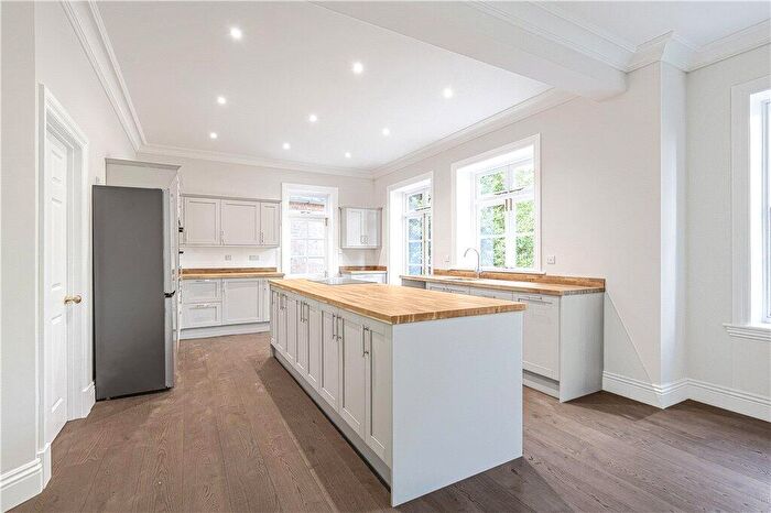 5 Bedroom Detached House To Rent In Newlands, Aldershot Road, Guildford, Surrey, GU3