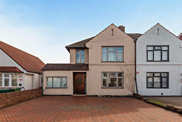 3 Bedroom Semi Detached House For Sale In Feltham Road, Ashford, TW15