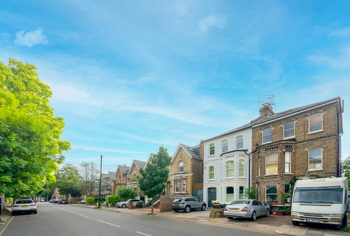 2 Bedroom Flat To Rent In Burlington Road, London, W4