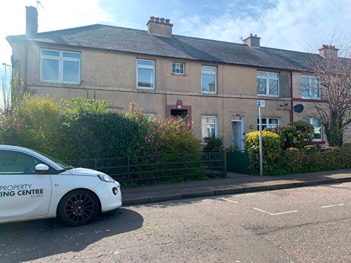 2 Bedroom Flat To Rent In Woodhall Drive, Juniper Green, Edinburgh, EH14