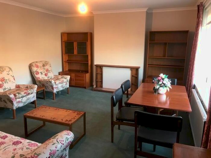 2 Bedroom Flat To Rent In Craigleith Hill, Edinburgh, EH4