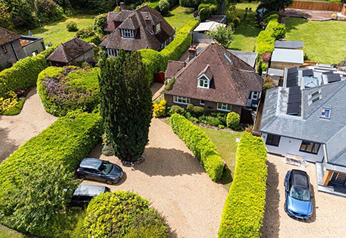 4 Bedroom Detached Bungalow For Sale In Felcourt Road, Felcourt, RH19