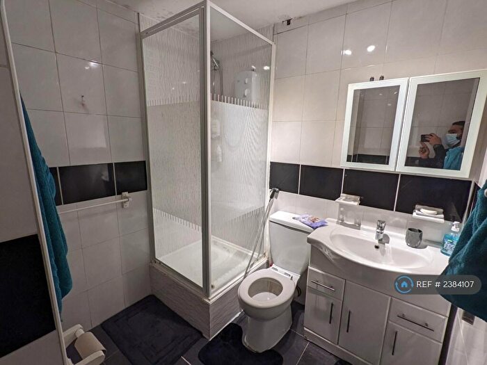 1 Bedroom Flat To Rent In Dobbies Loan Place, Glasgow, G4