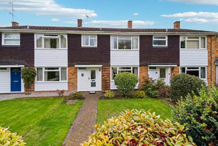 3 Bedroom Terraced House For Sale In Mortimer Hill, Tring, HP23