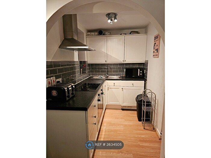 Studio To Rent In Discovery Walk, London, E1W