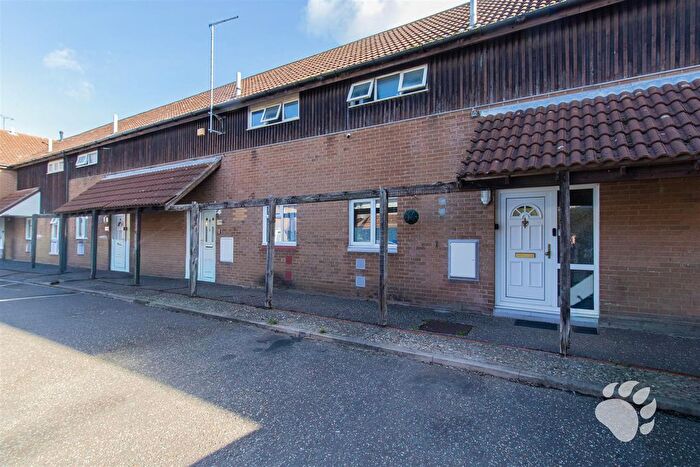 3 Bedroom Terraced House For Sale In Great Ranton, Pitsea, SS13