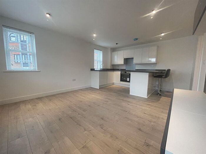 2 Bedroom Flat To Rent In Fleet Road, Fleet, GU51