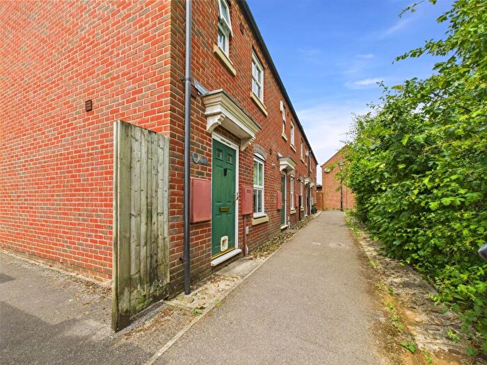 2 Bedroom End Of Terrace House For Sale In Wixon Path, Fairford Leys, Aylesbury, HP19