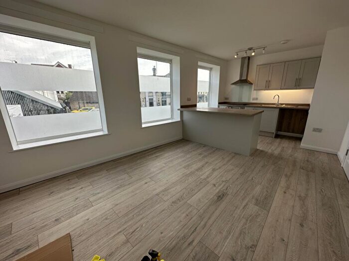 2 Bedroom Flat To Rent In Station Road West, Stowmarket, IP14