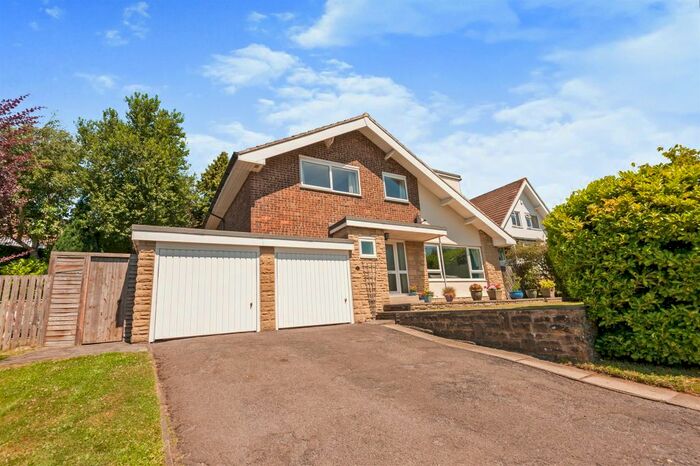 4 Bedroom Detached House For Sale In Summerfield Grove, Baildon, Shipley, BD17