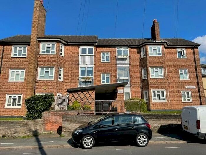 2 Bedroom Semi-Detached House To Rent In Chingford Lane, Woodford Green, Essex, IG8