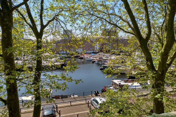 2 Bedroom Flat To Rent In Rainbow Quays, Rope Street, London, SE16