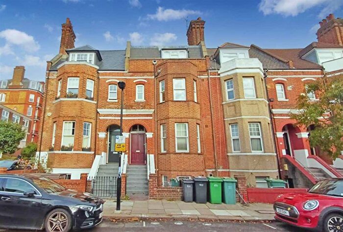 1 Bedroom Flat For Sale In Holmdale Road, West Hampstead, NW6