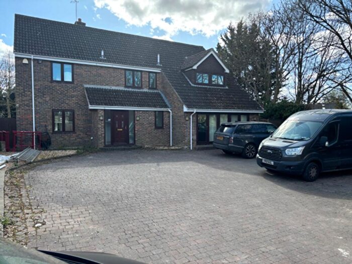 5 Bedroom Detached House For Sale In Gilberts Mead Close, Andover, Hampshire, SP11