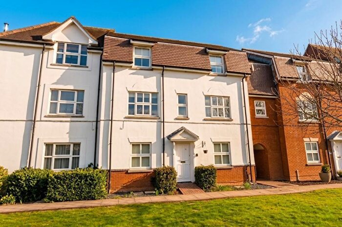 2 Bedroom Apartment For Sale In Tallow Gate, South Woodham Ferrers, Chelmsford, CM3