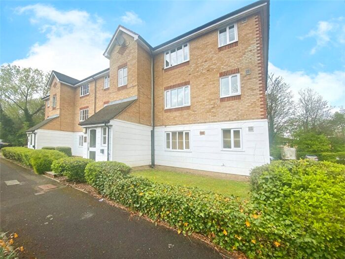 1 Bedroom Flat To Rent In Chipstead Close, Sutton, Surrey, SM2