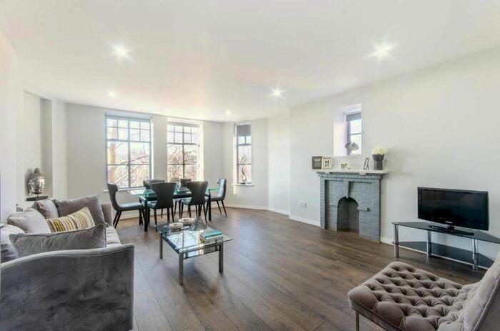 3 Bedroom Flat To Rent In Maida Vale, London, W9