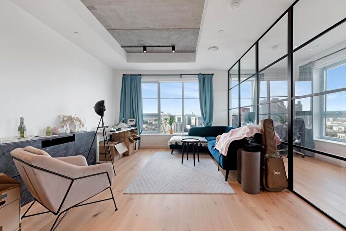 2 Bedroom Flat For Sale In Douglass Tower, Goodluck Hope Walk, London, E14