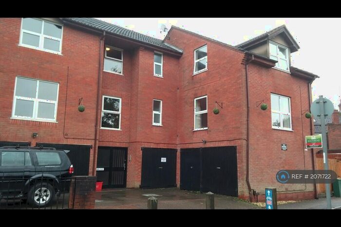 1 Bedroom Flat To Rent In The Close, Kenilworth, CV8