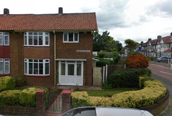 3 Bedroom Semi-Detached House To Rent In Abercorn Gardens, Romford, RM6